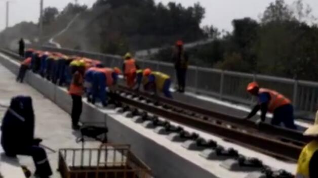 漢十高鐵全線正式鋪軌9.jpg 漢十高鐵全線正式鋪軌9.jpg